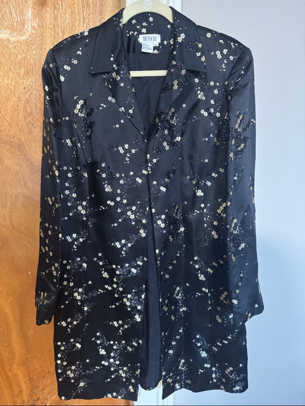 Due Per Due Black Satin Floral-Accent Blazer